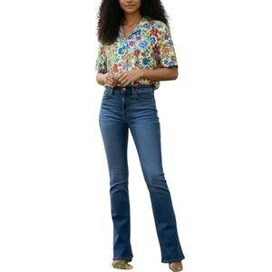 Vintage Lucky Brand Jeans Women Blue Lil' Maggie Flare Dungarees USA Y2K 10
FF